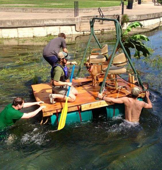 Raft racing